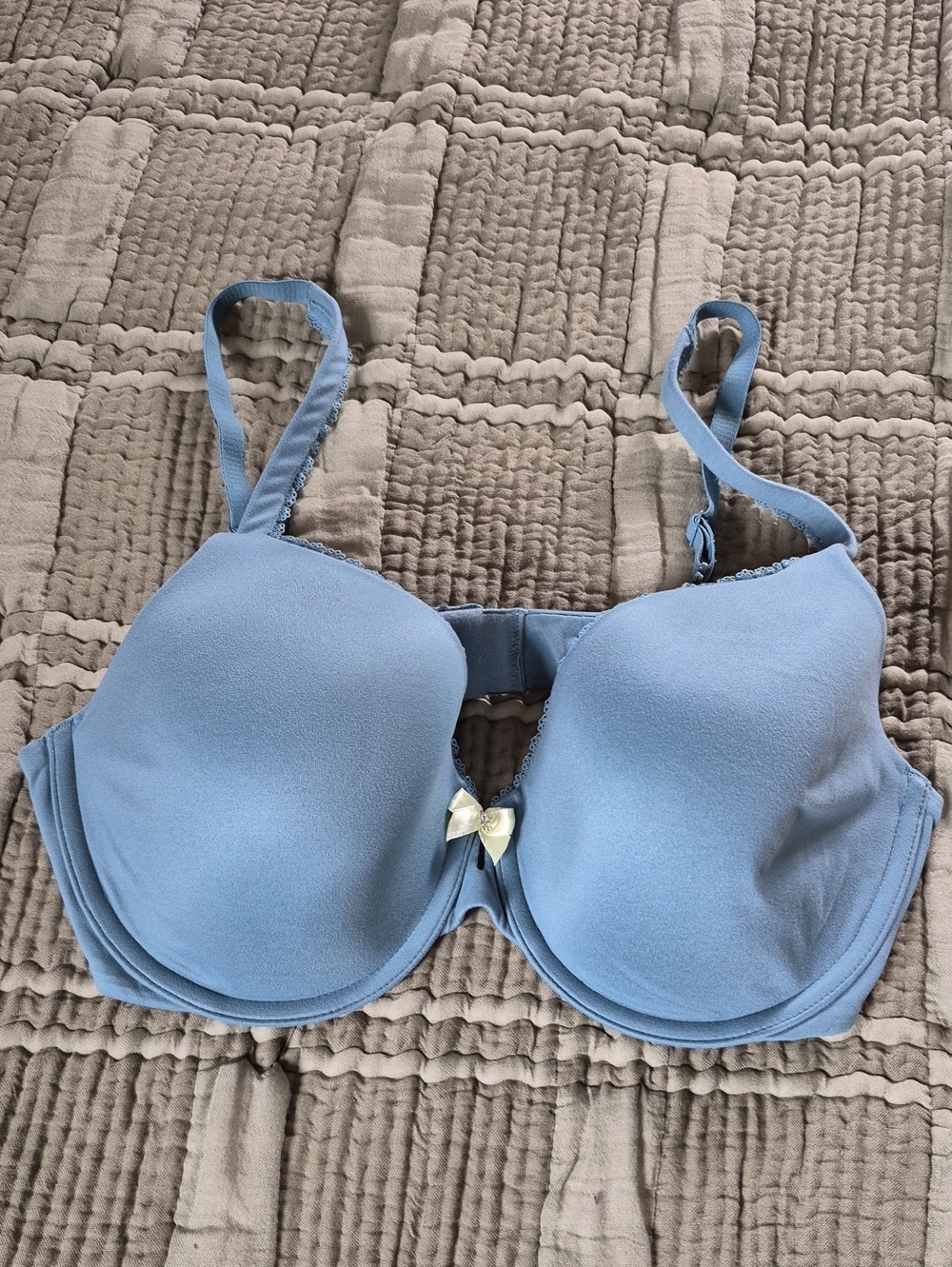 Victoria's Secret Body By Victoria Perfect Coverage Bra